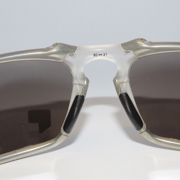 Oakley Badman 6020-05 X TI Aluminum Titanium Chrome Iridium Polarized Sunglasses - Picture 4 of 5